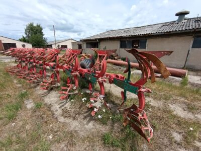 Pług obrotowy Kverneland PG 100. Stan idealny. 8 skib