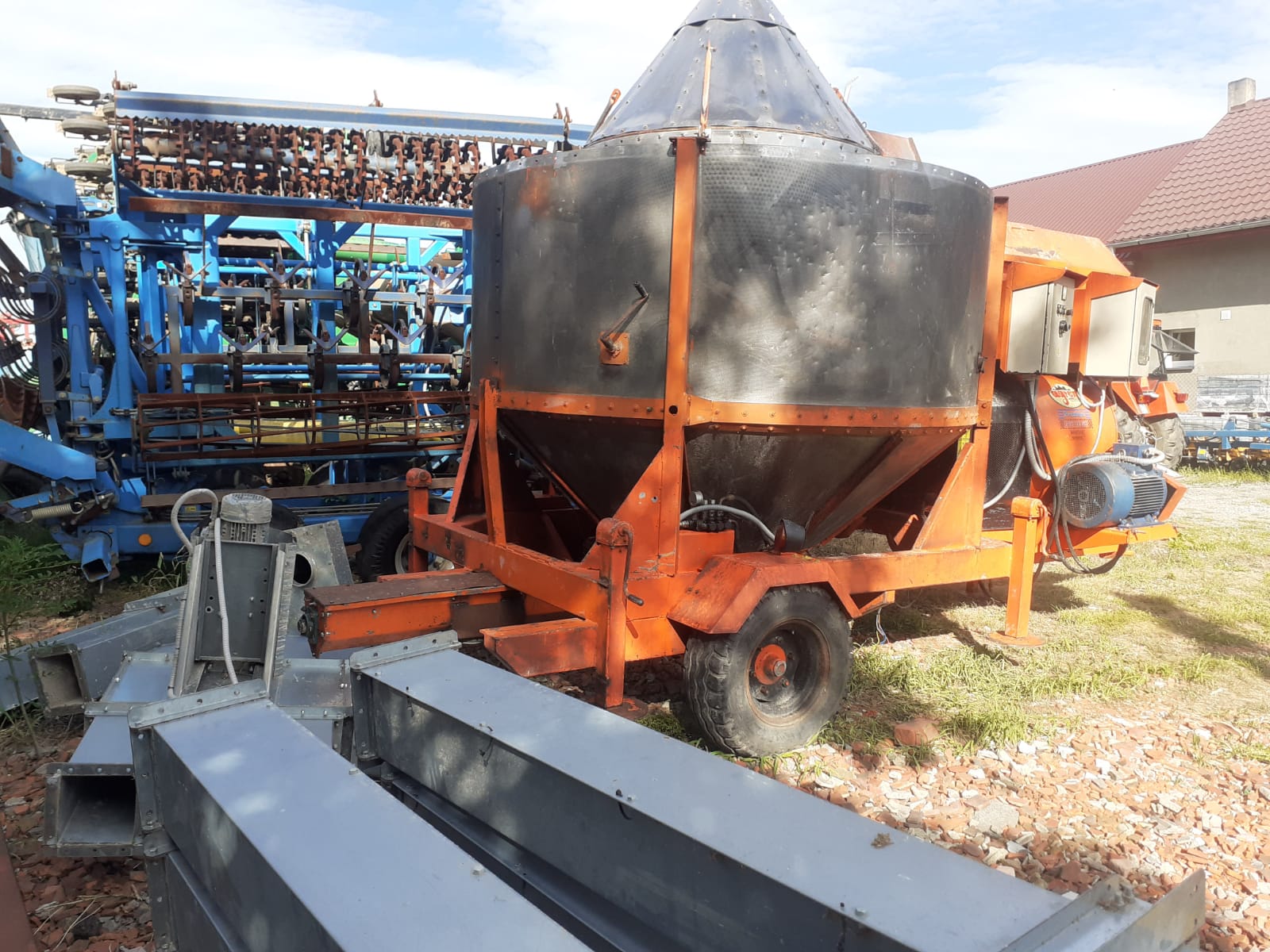 Suszarnia do zboża, rzepaku i kukurydzy Agrex. Zasyp 12 ton.