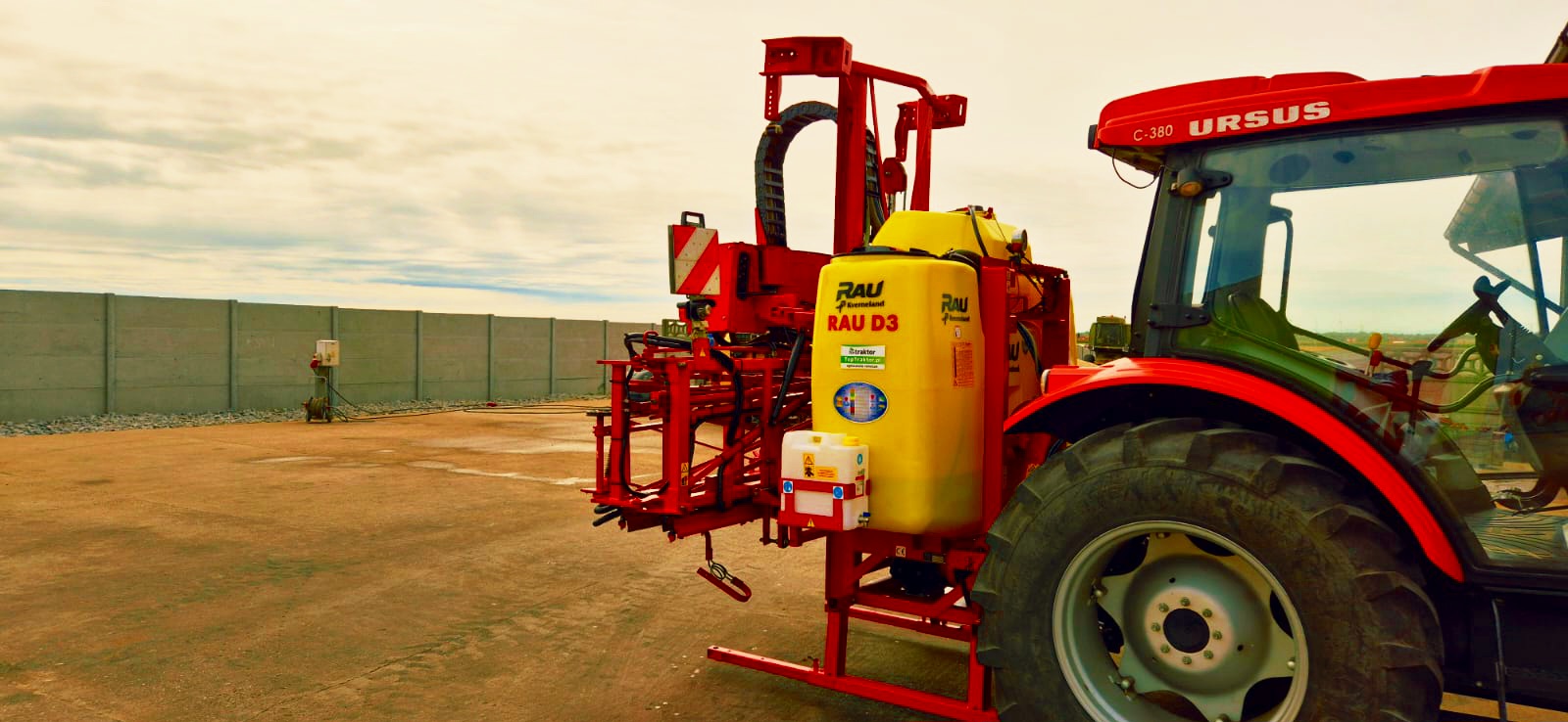 Opryskiwacz zawieszany Rau Kverneland D3