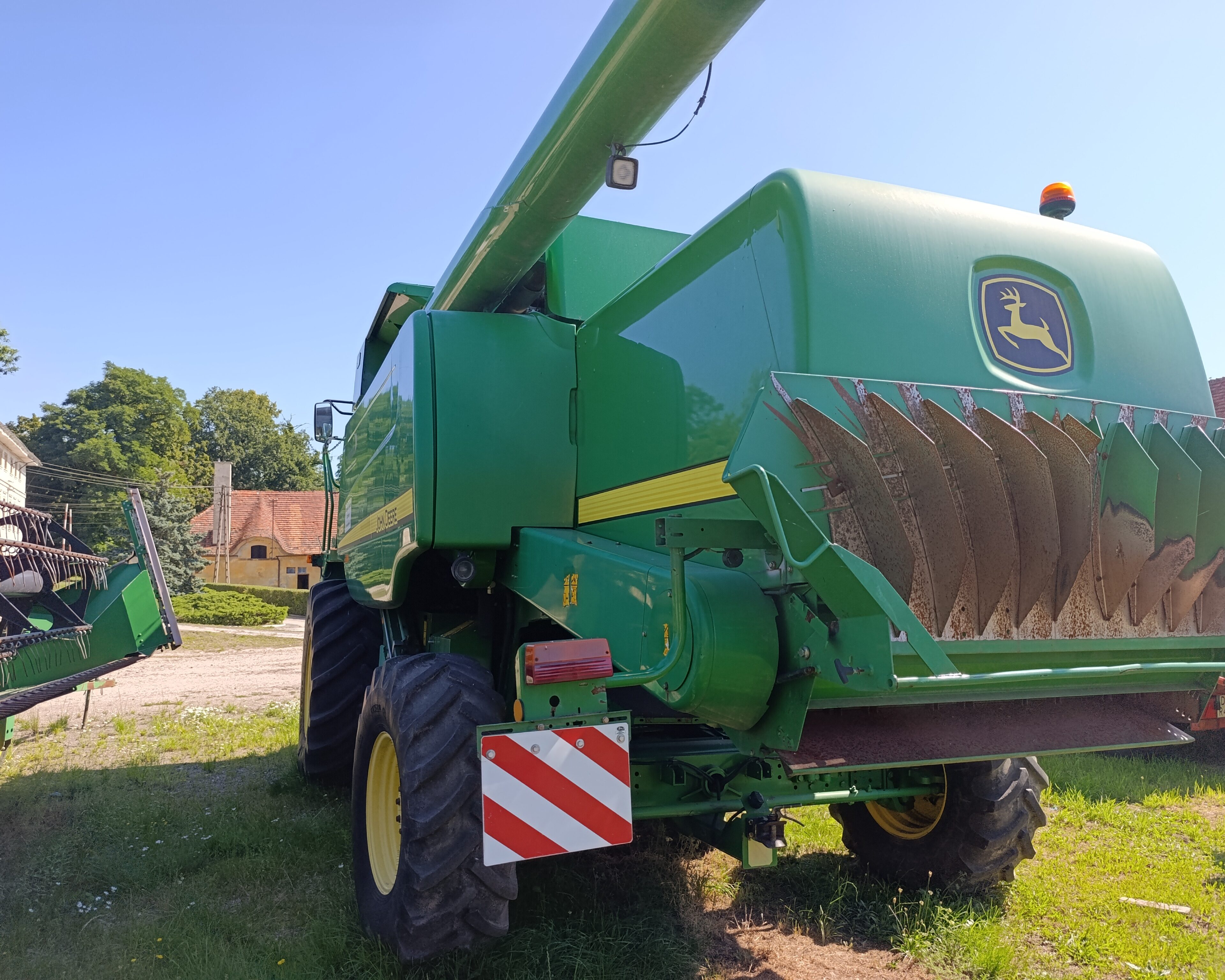 John Deere W 650