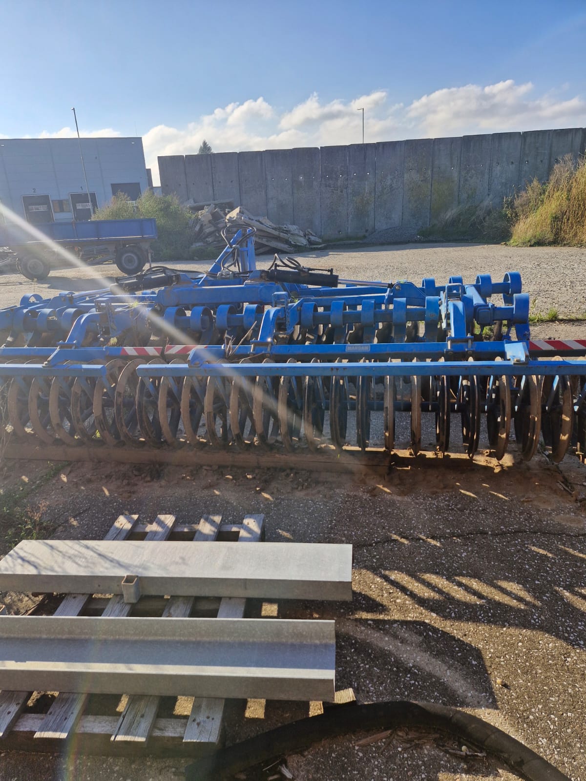 Brona talerzowa Mandam Tak. Szerokość robocza 5m