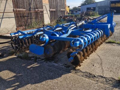 Brona talerzowa Mandam Tak. Szerokość robocza 5m