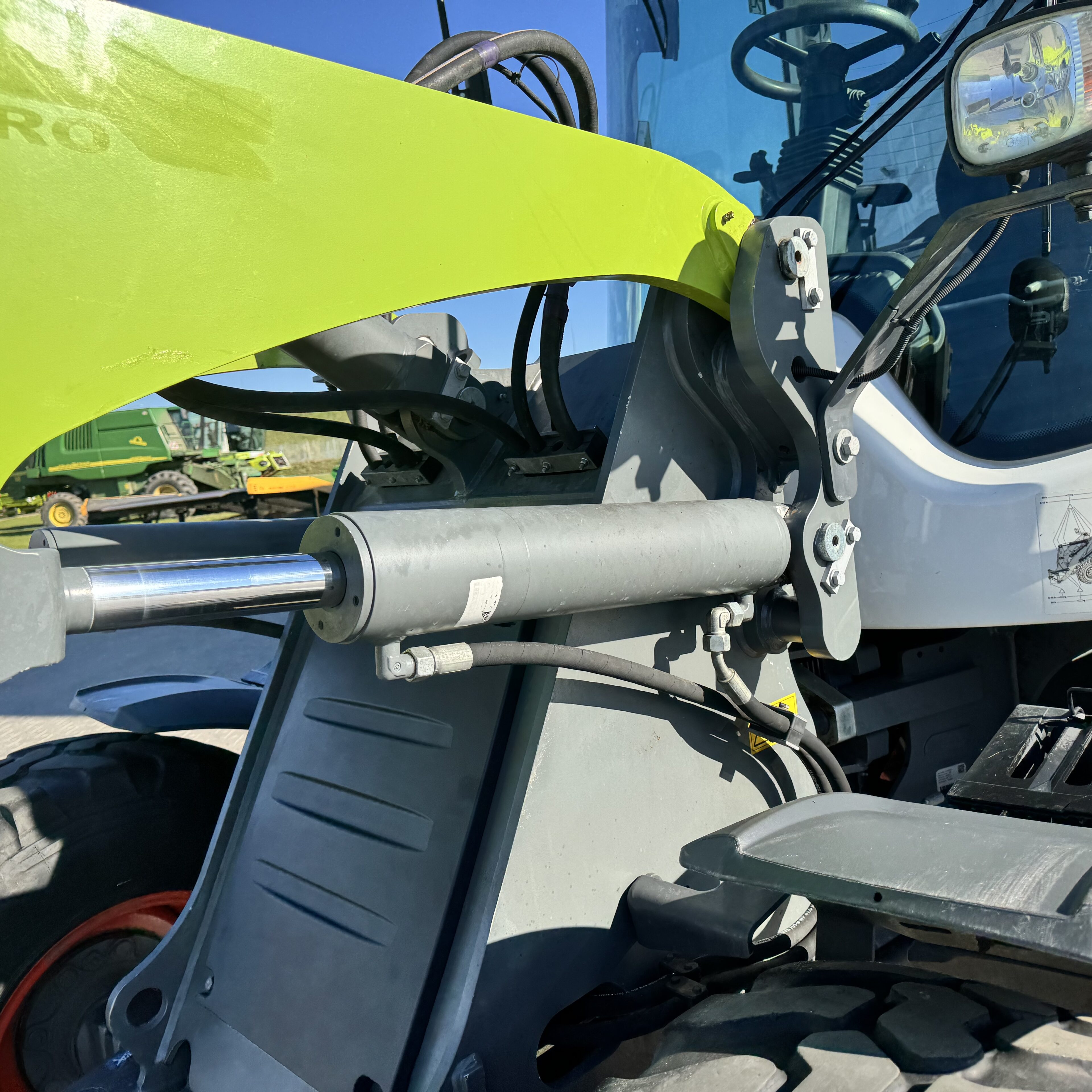 CLAAS TORION 644 SINUS Stage V