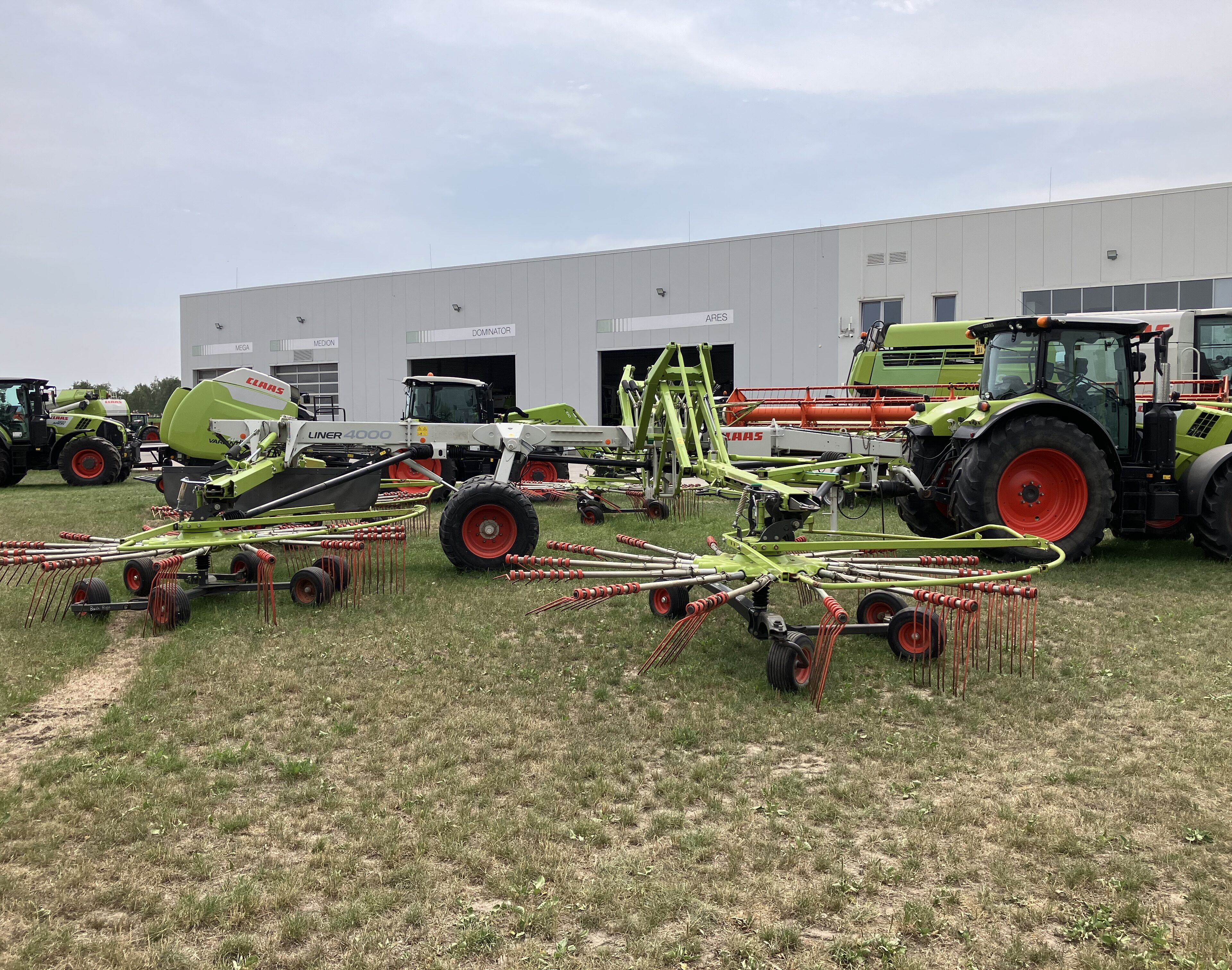 CLAAS LINER 4000 HHV HBR