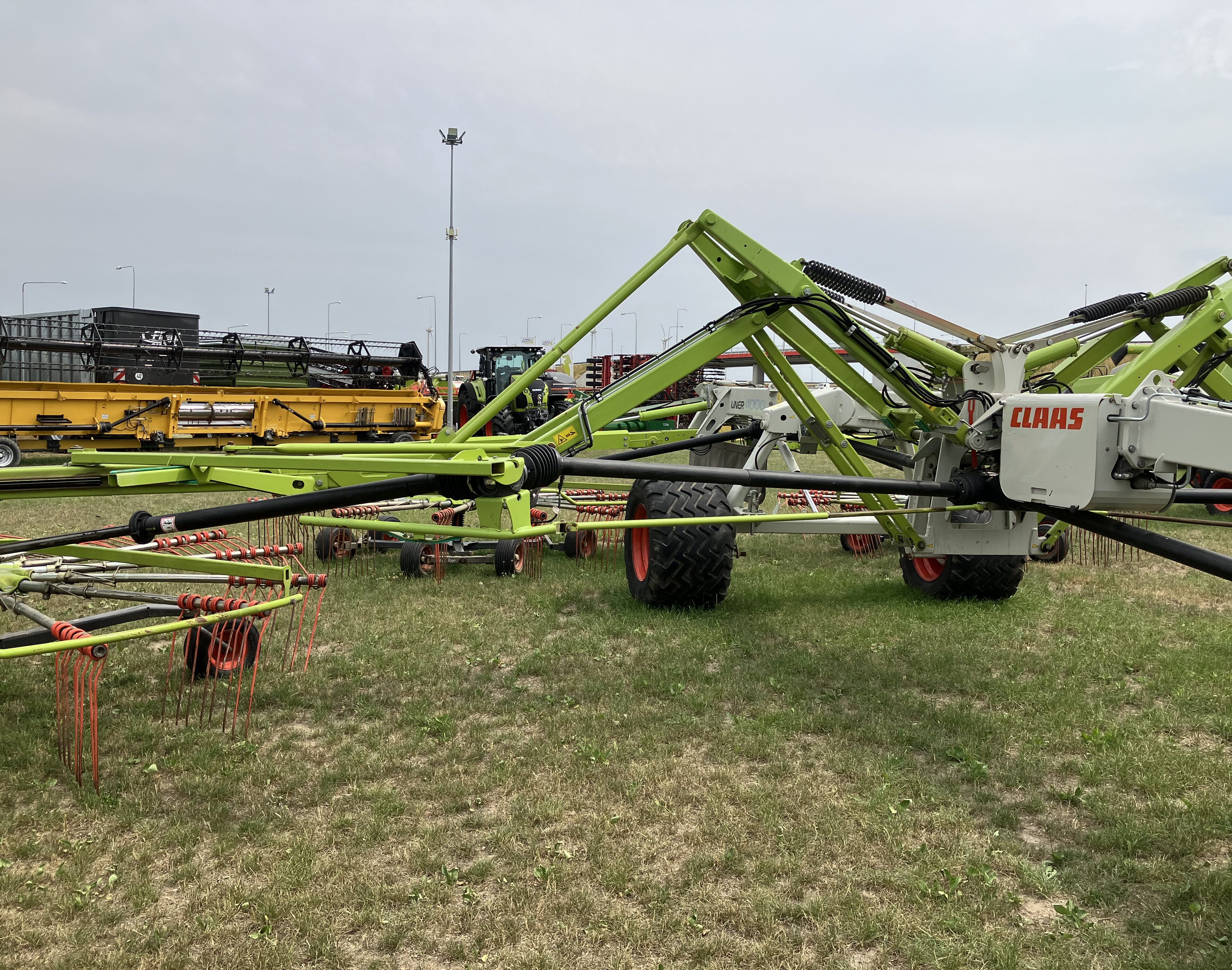 CLAAS LINER 4000 HHV HBR