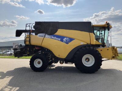 New Holland CR 9090
