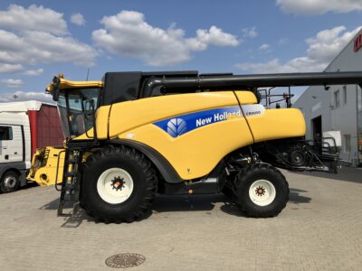New Holland CR 9090