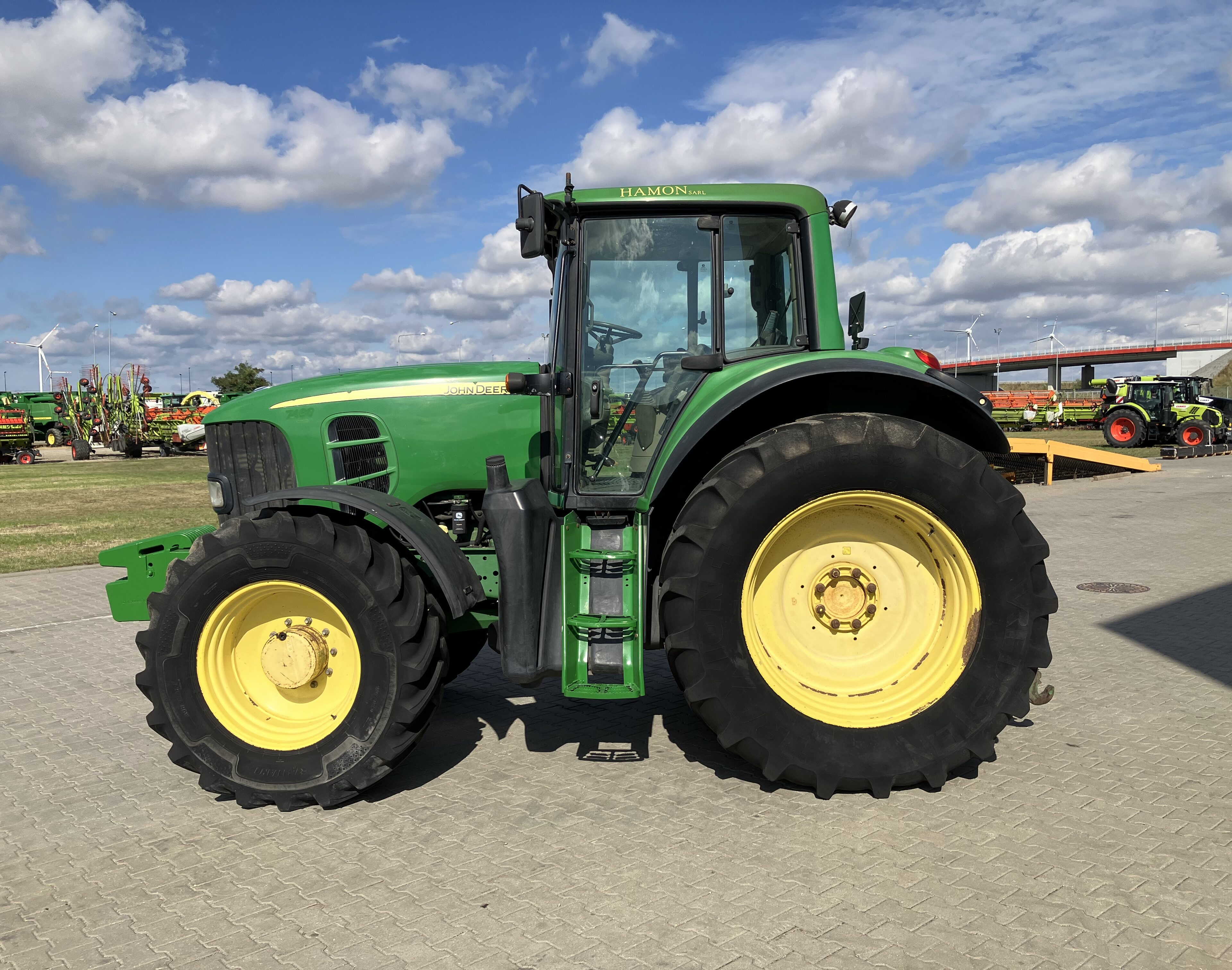 John Deere 7430