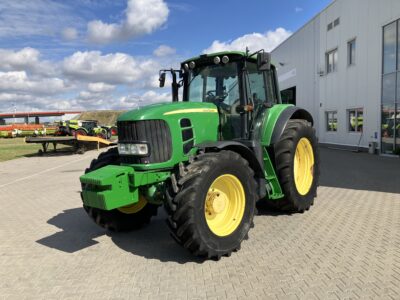 John Deere 7430