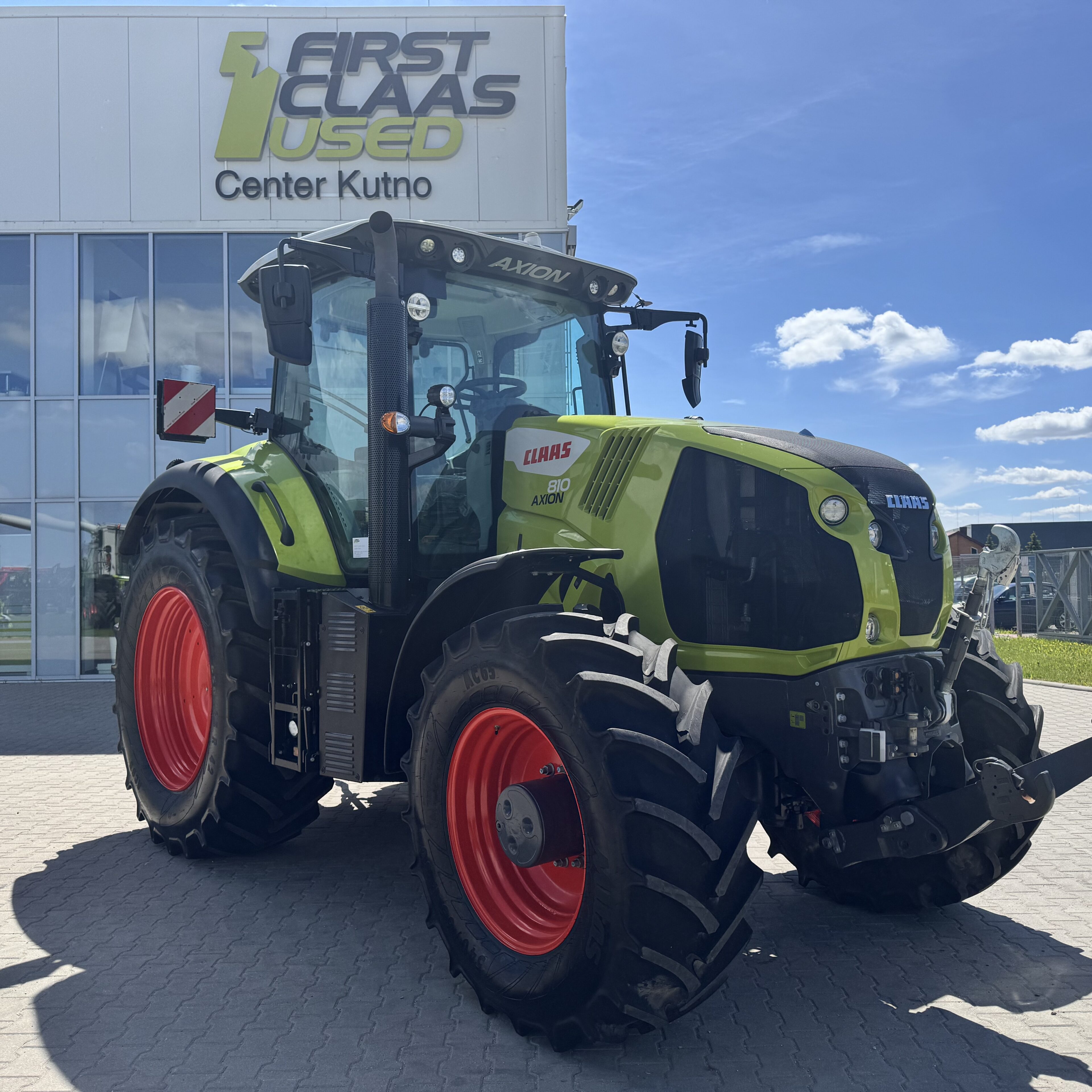 CLAAS AXION 810