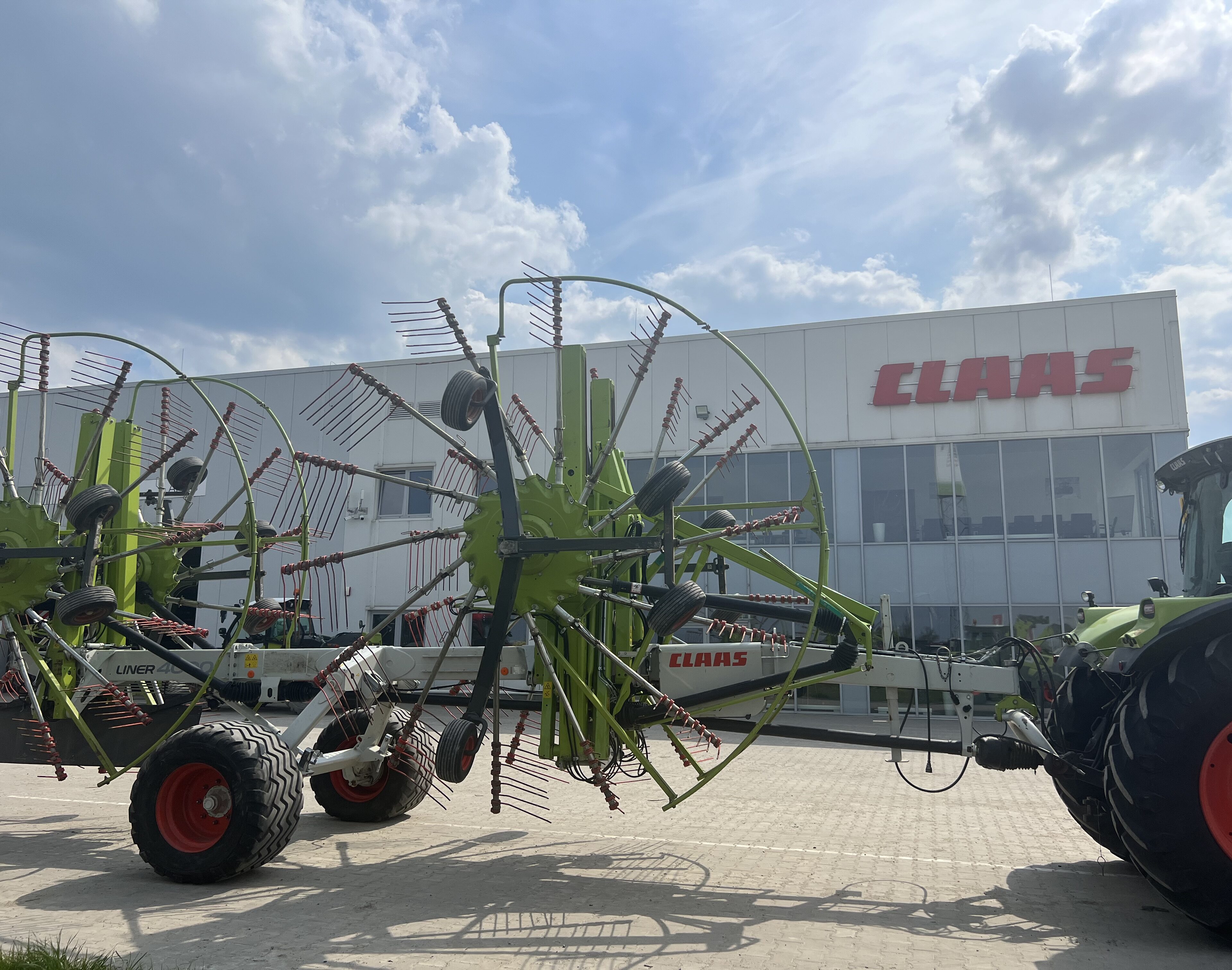 CLAAS LINER 4000 HHV HBR