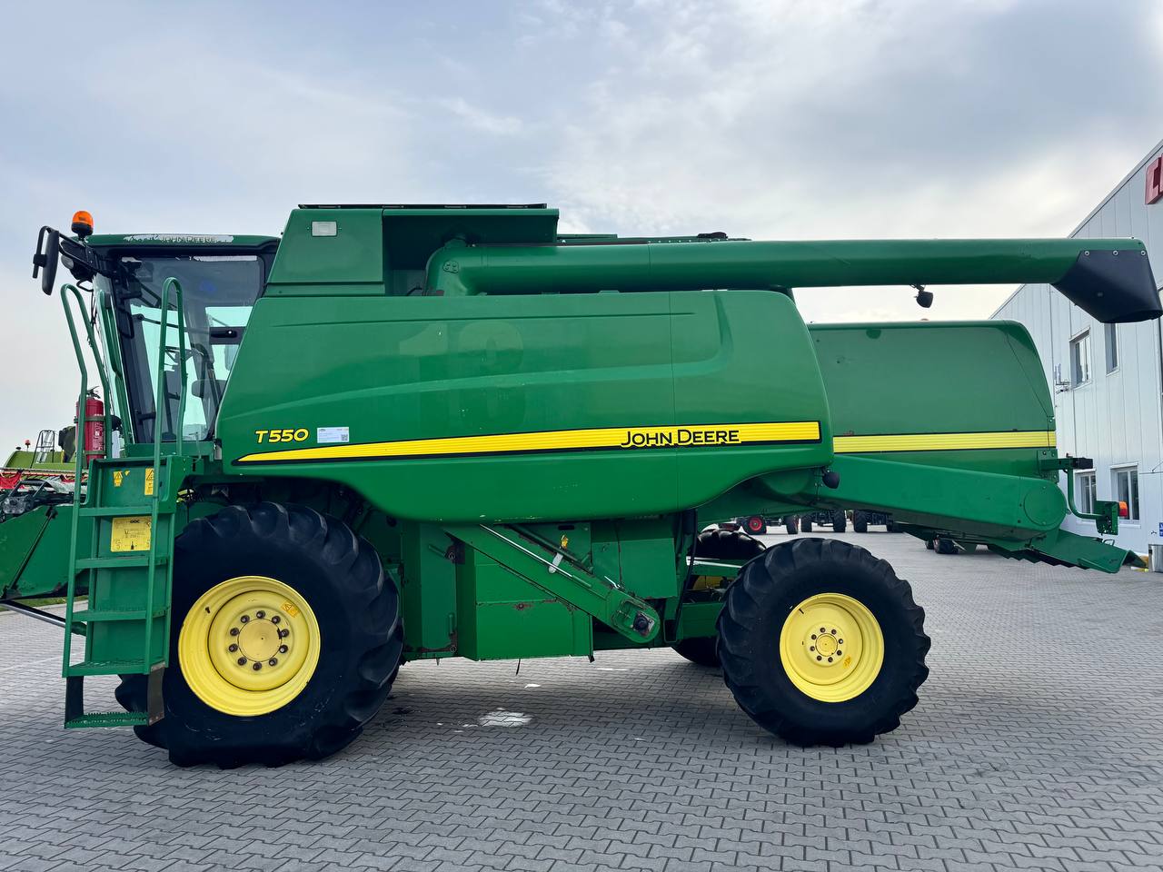John Deere T 550