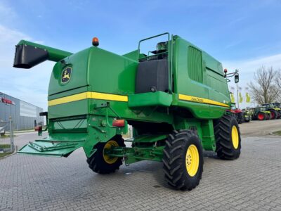 John Deere T 550