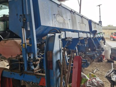 Siewnik do kukurydzy Monosem 8 rzędów, bezorkowy. Talerzowy.