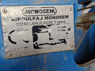 Siewnik do kukurydzy Monosem 8 rzędów, bezorkowy. Talerzowy.