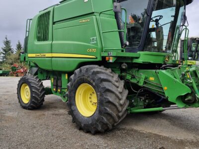 Kombajn zbożowy John Deere C 670 HM