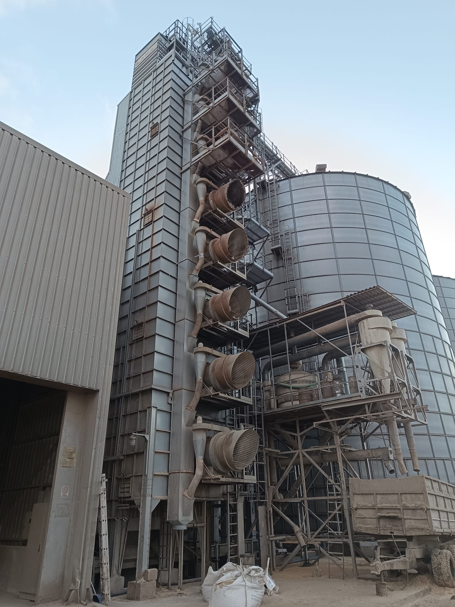 Suszarnia do zbóż, kukurydzy, rzepaku Araj S432