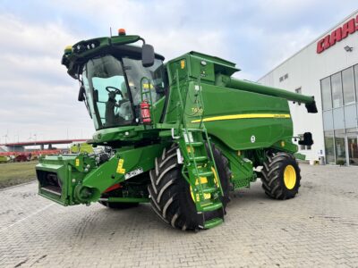 John Deere T 670