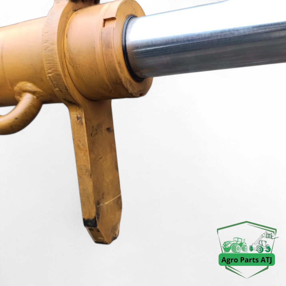 Siłownik Cylinder hydrauliczny ramienia 240929 Manitou MLT 741