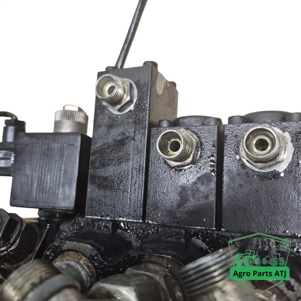 Rozdzielacz 200071943002 Bucher Weidemann 5625 CX80