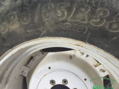 Koła 520x85 R38 BKT Felga DW18lx38 New Holland / Valtra